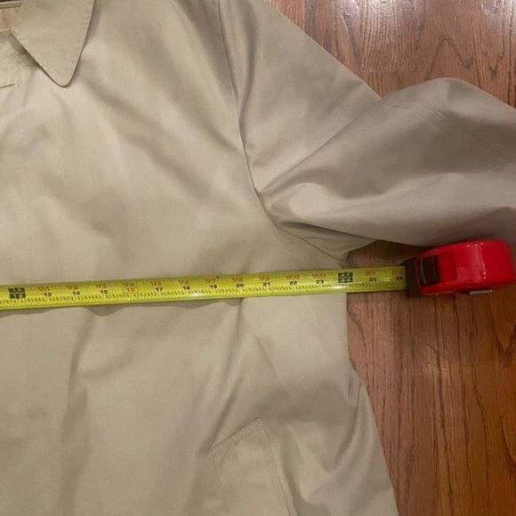 CHRISTIAN dior mens trench coat
tan‎ size 44L great condition has full lining - Picture 10 of 14